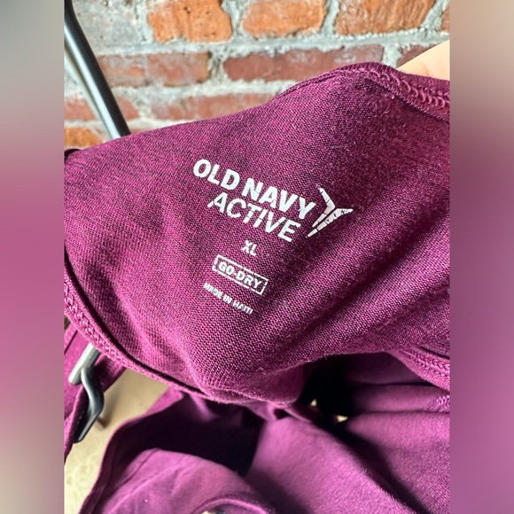 Old Navy Active Women’s tank top size xl - Picture 8 of 8
